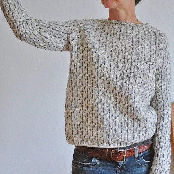Victoria | Elegant Gray Sweater