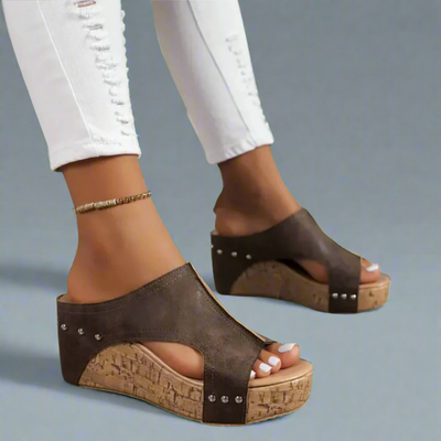 Juul™ | Premium Sandals for Ultimate Comfort