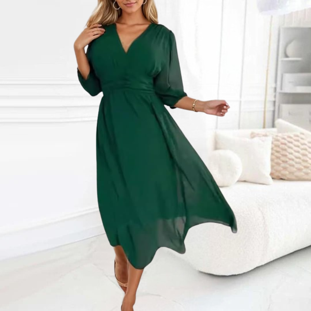 Lunessa | Luftiges Kleid mit V-Ausschnitt 