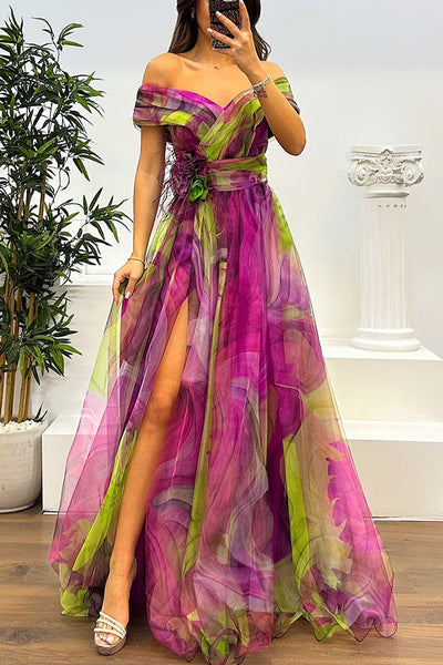 Jinnie – Tüll-Maxikleid mit Federn, Falten und Schlitz