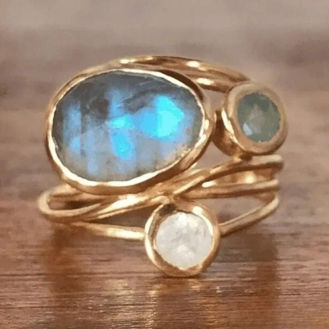 Vintage Ring mit eingelegtem blauen Mondstein