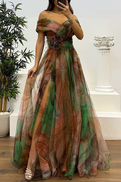 Jinnie – Tüll-Maxikleid mit Federn, Falten und Schlitz