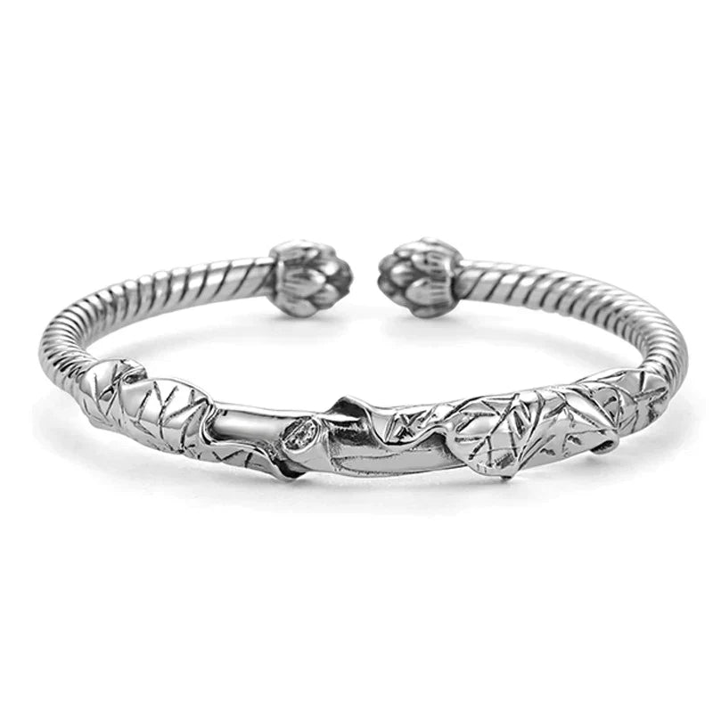 Aurelius - Handgemaakte open armband met lotusdetail