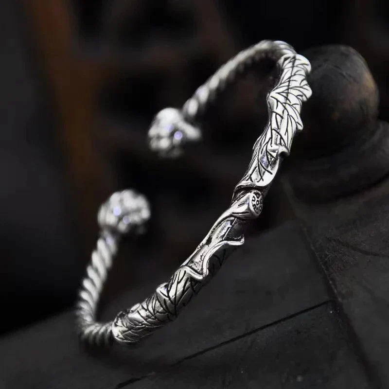 Aurelius - Handgemaakte open armband met lotusdetail