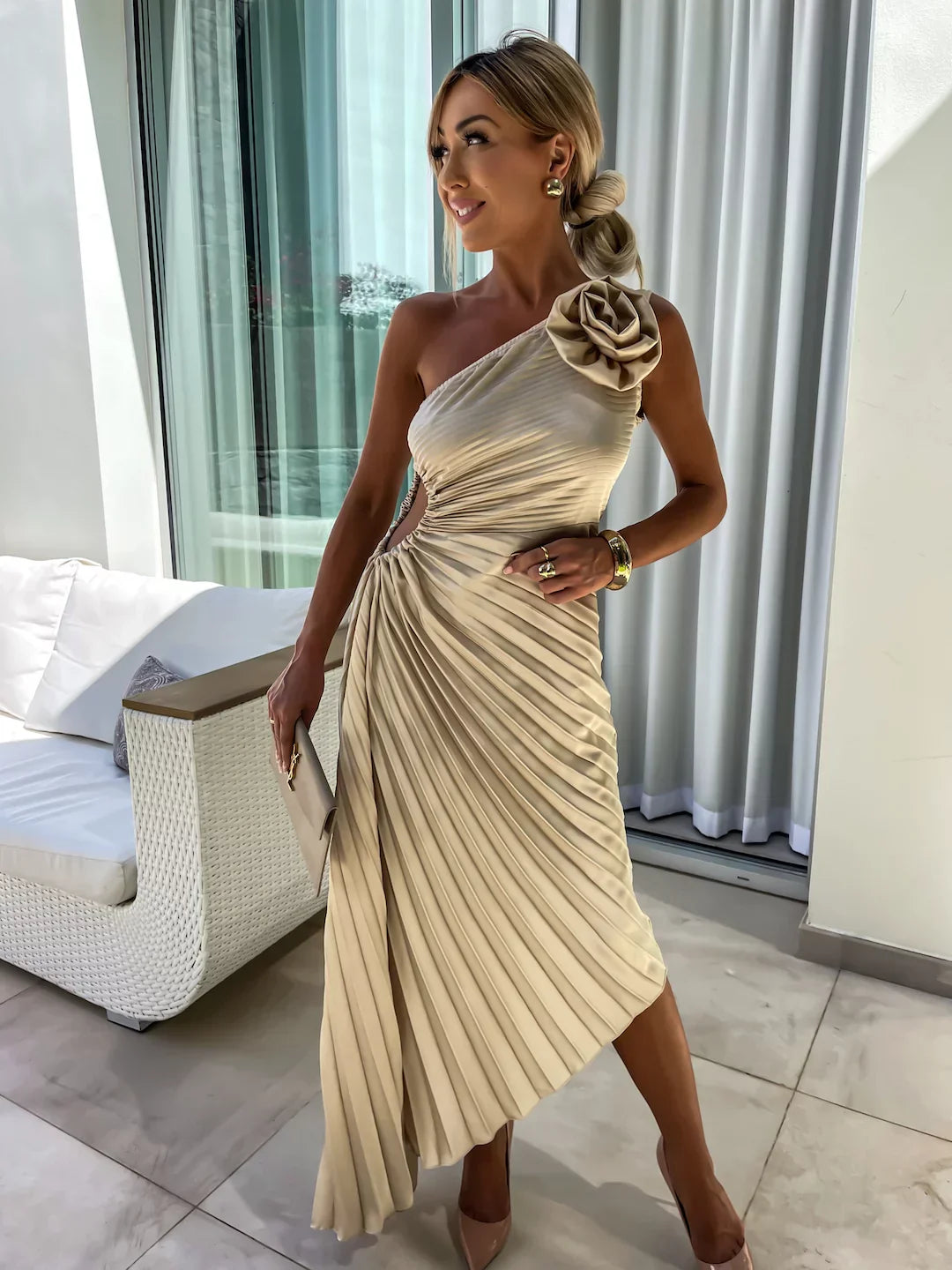 Lizbeth™ | Flower Shoulder Dress
