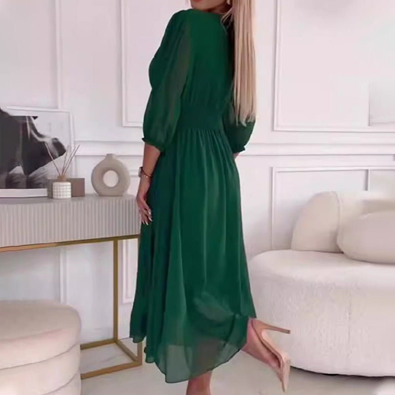 Lunessa | Luftiges Kleid mit V-Ausschnitt 